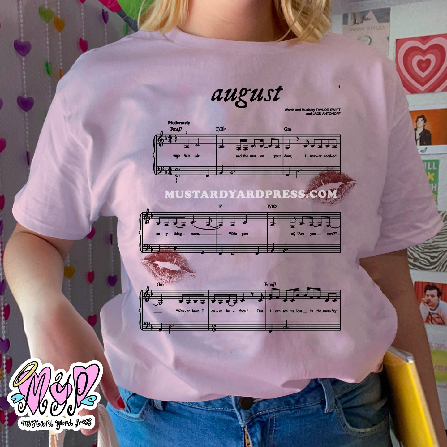 august notes t-shirt