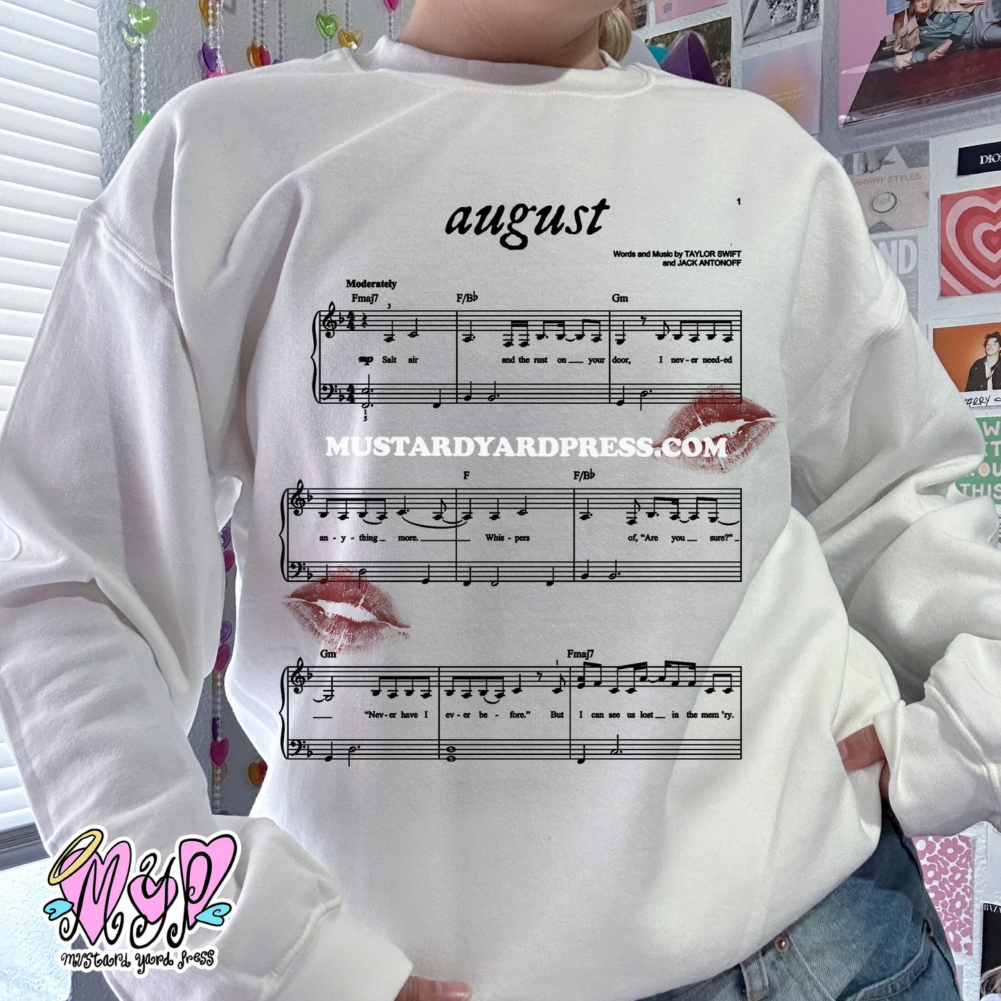 august notes crewneck