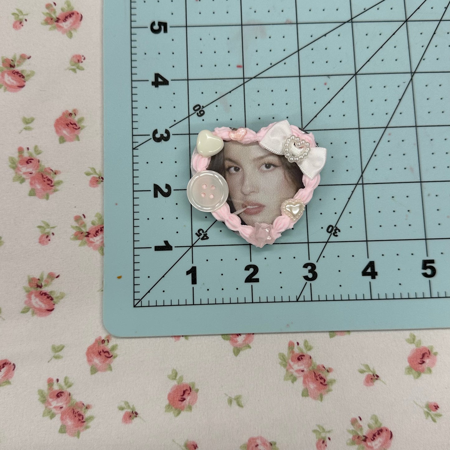 liv sweet deco button pin