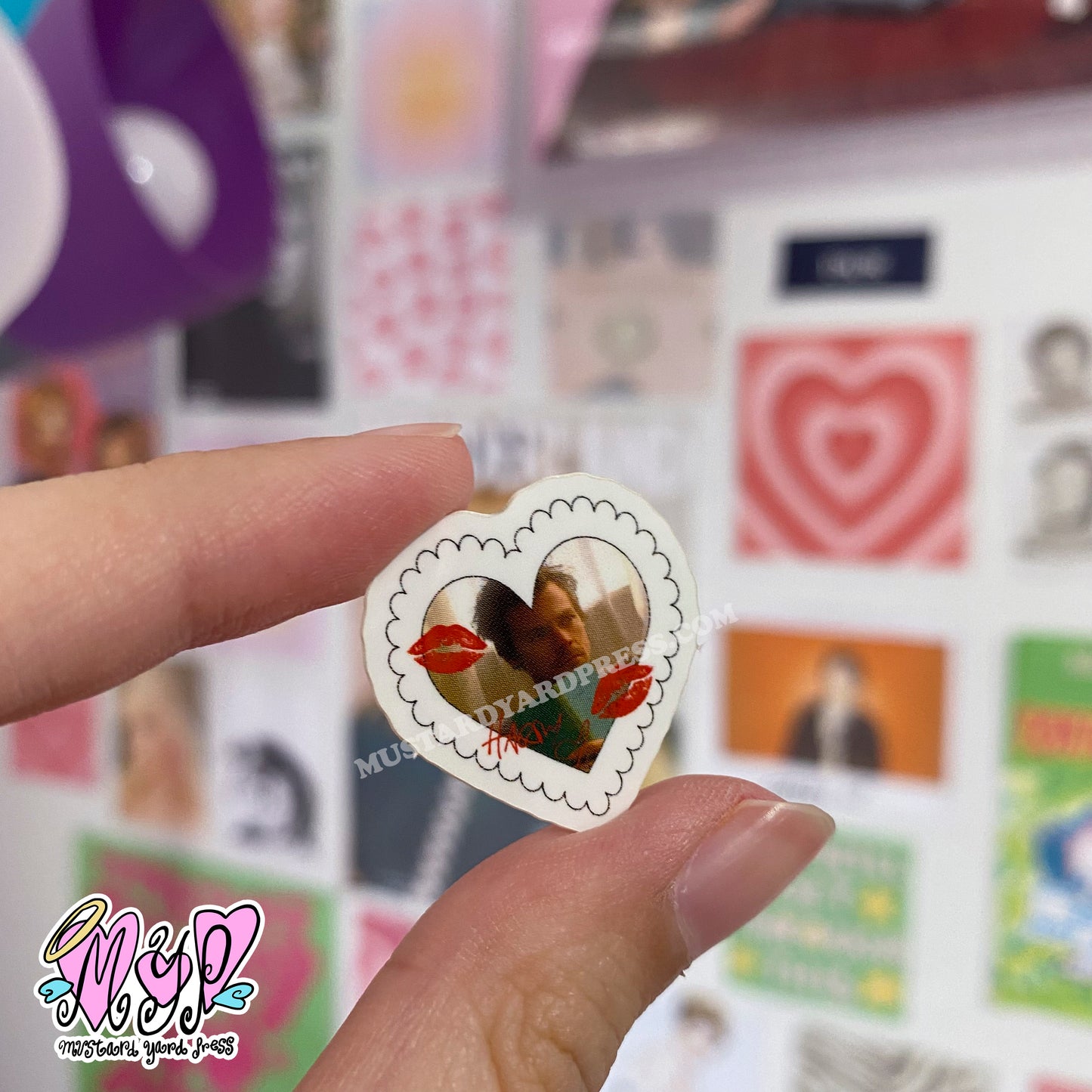 harry kisses mini sticker