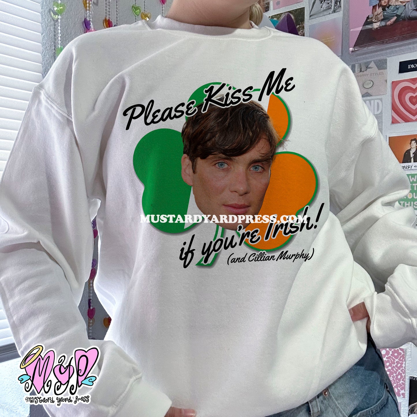 please kiss me! crewneck