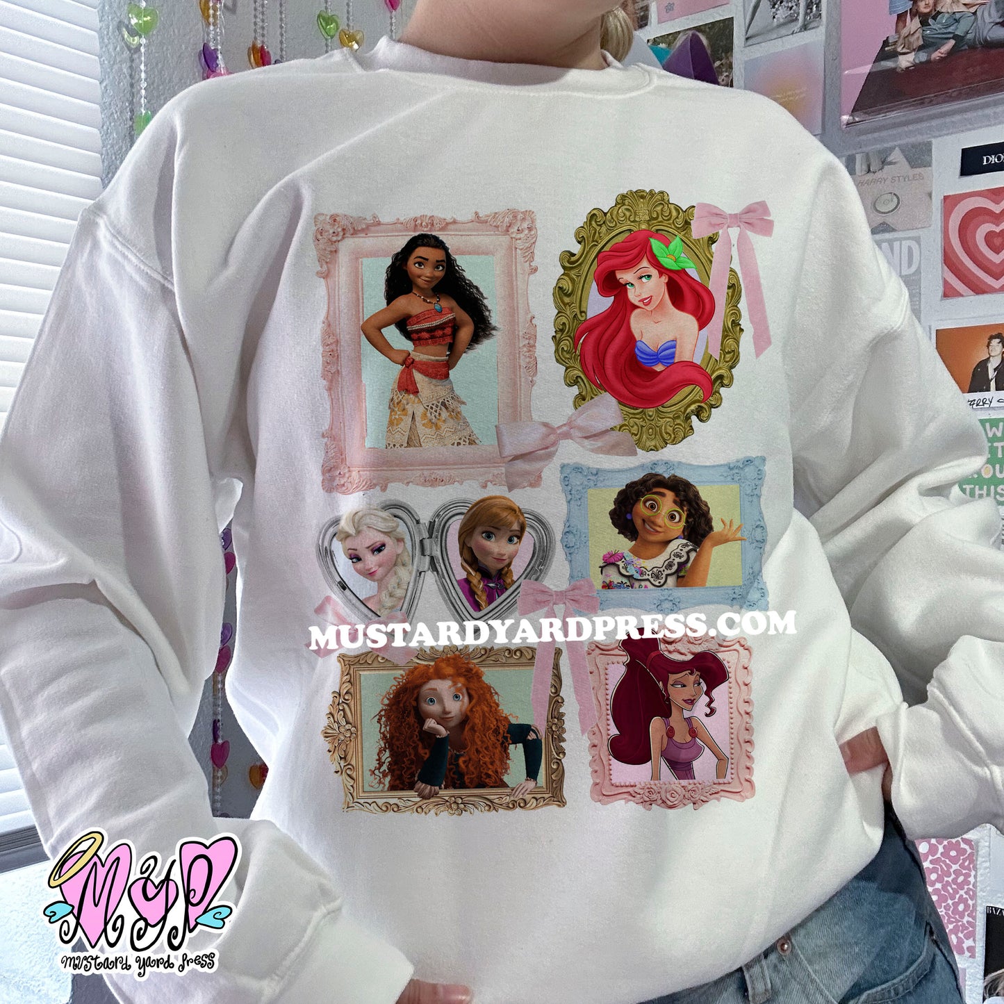 princess frames 2 crewneck
