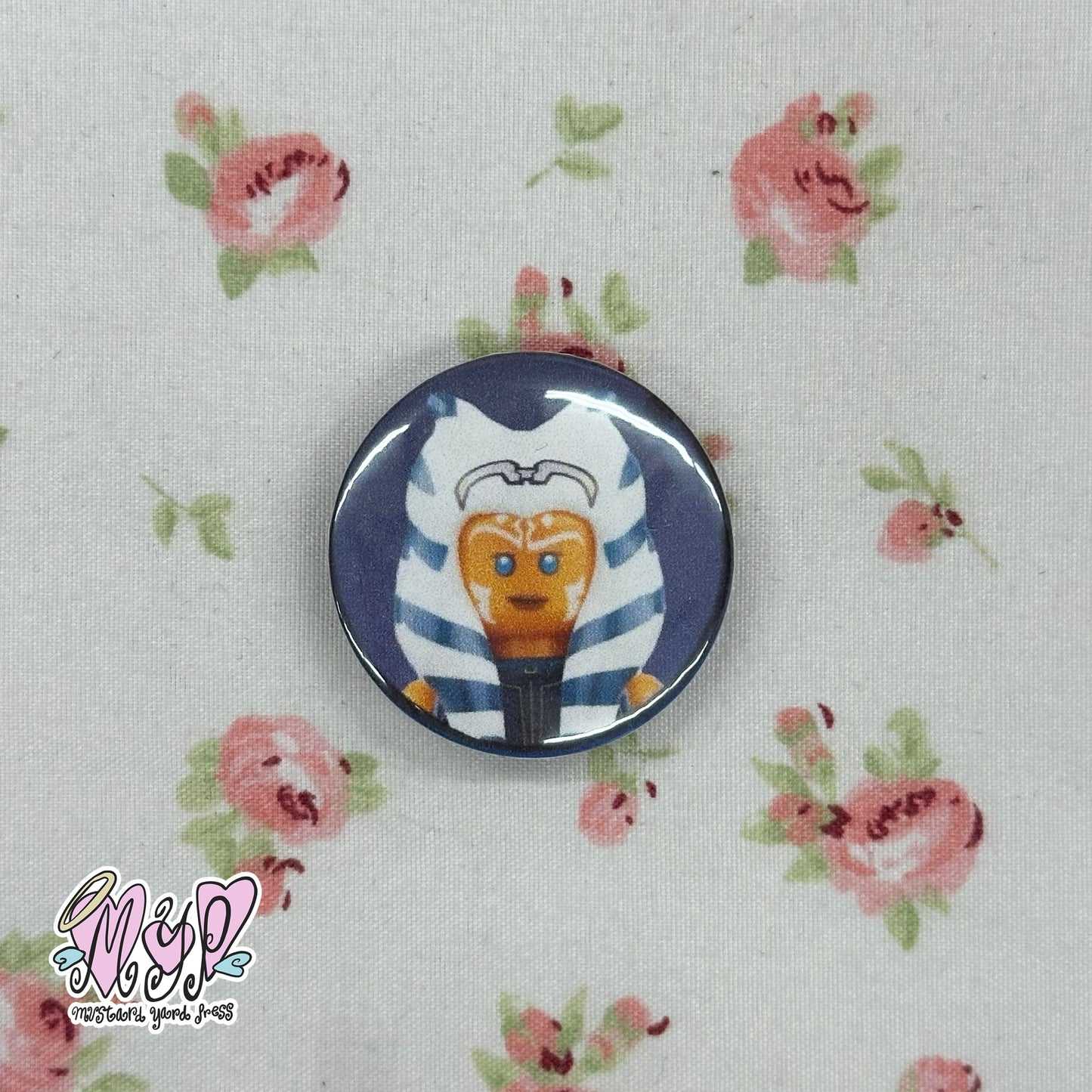 snips pfp button pin