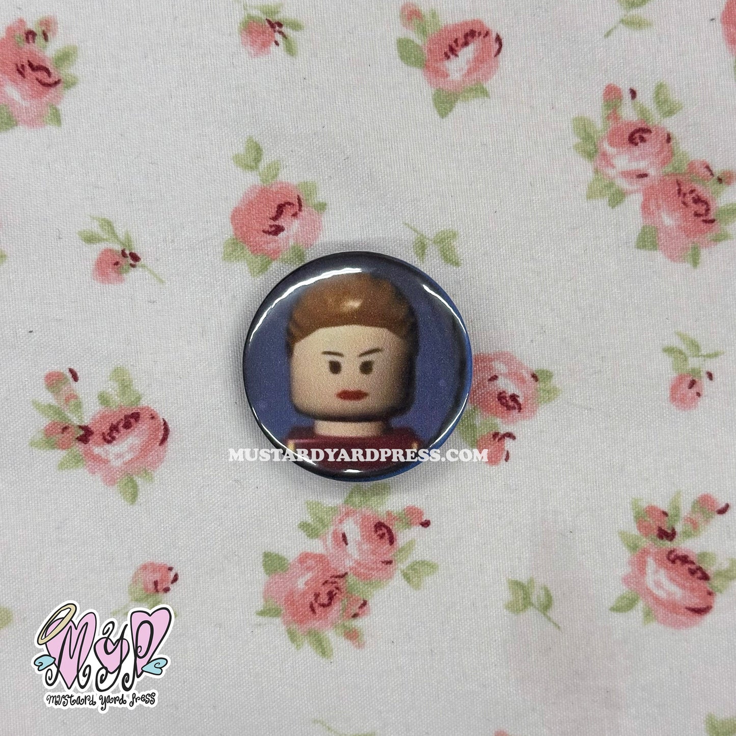queen pfp button pin