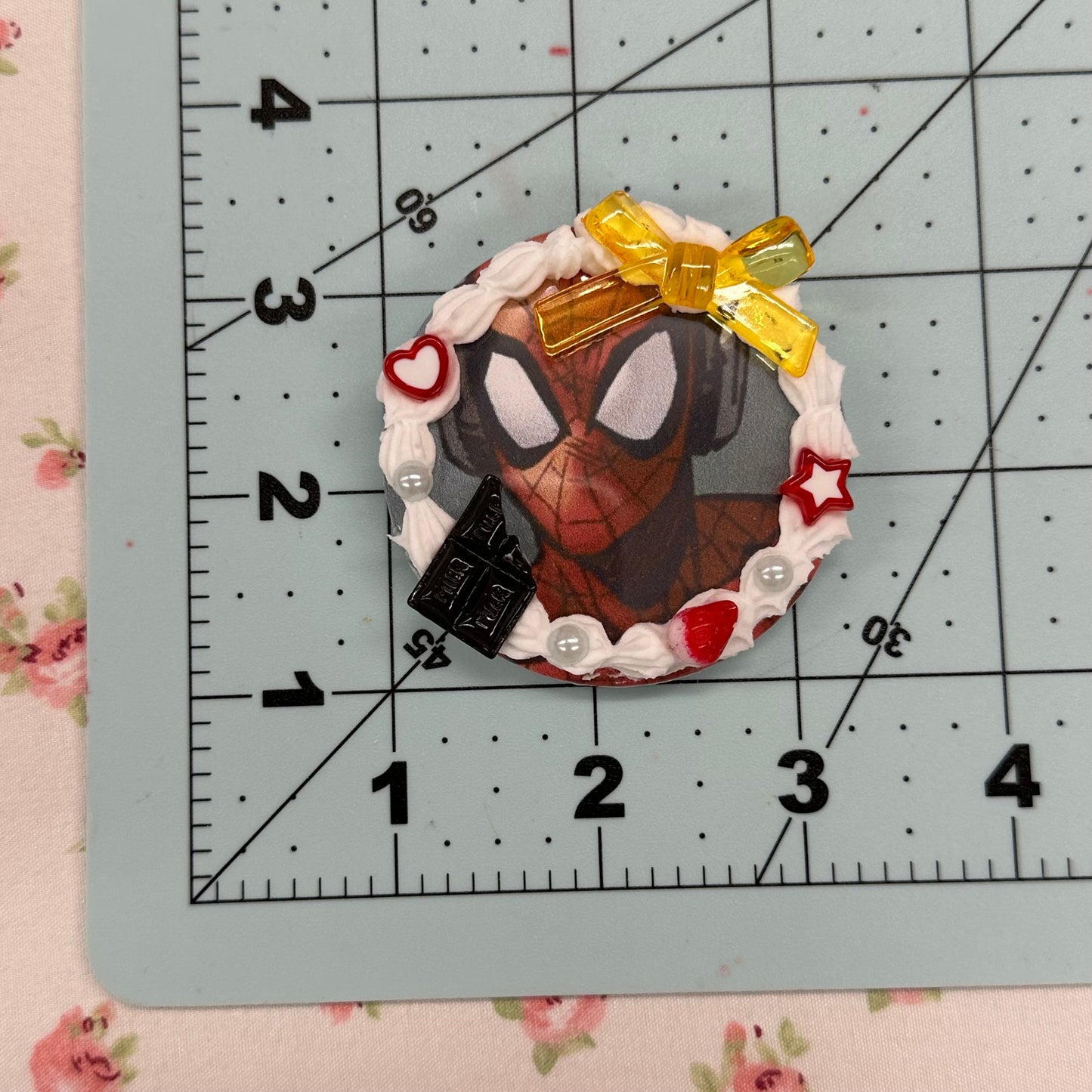 peter sweet deco button pin