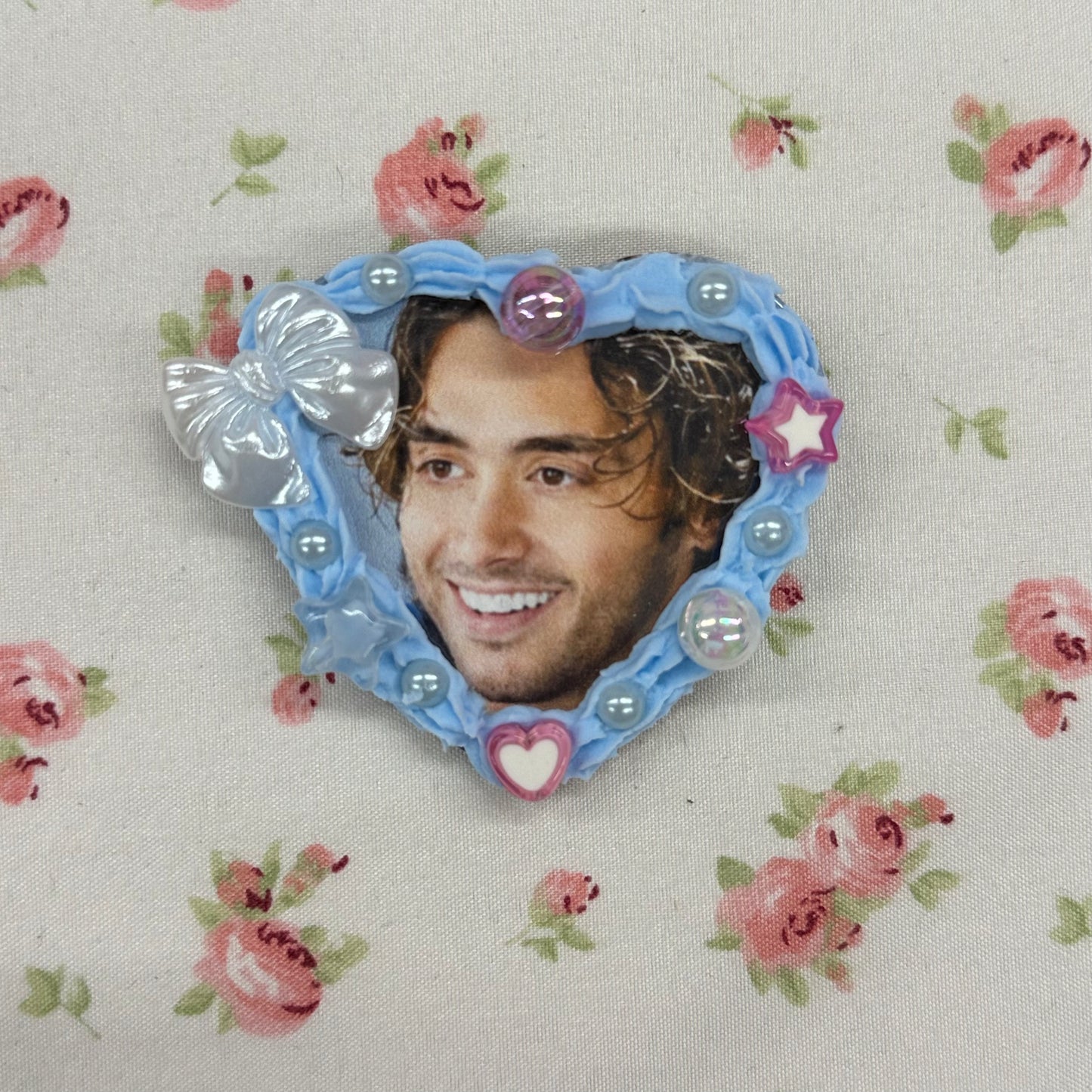 logan sweet deco button pin