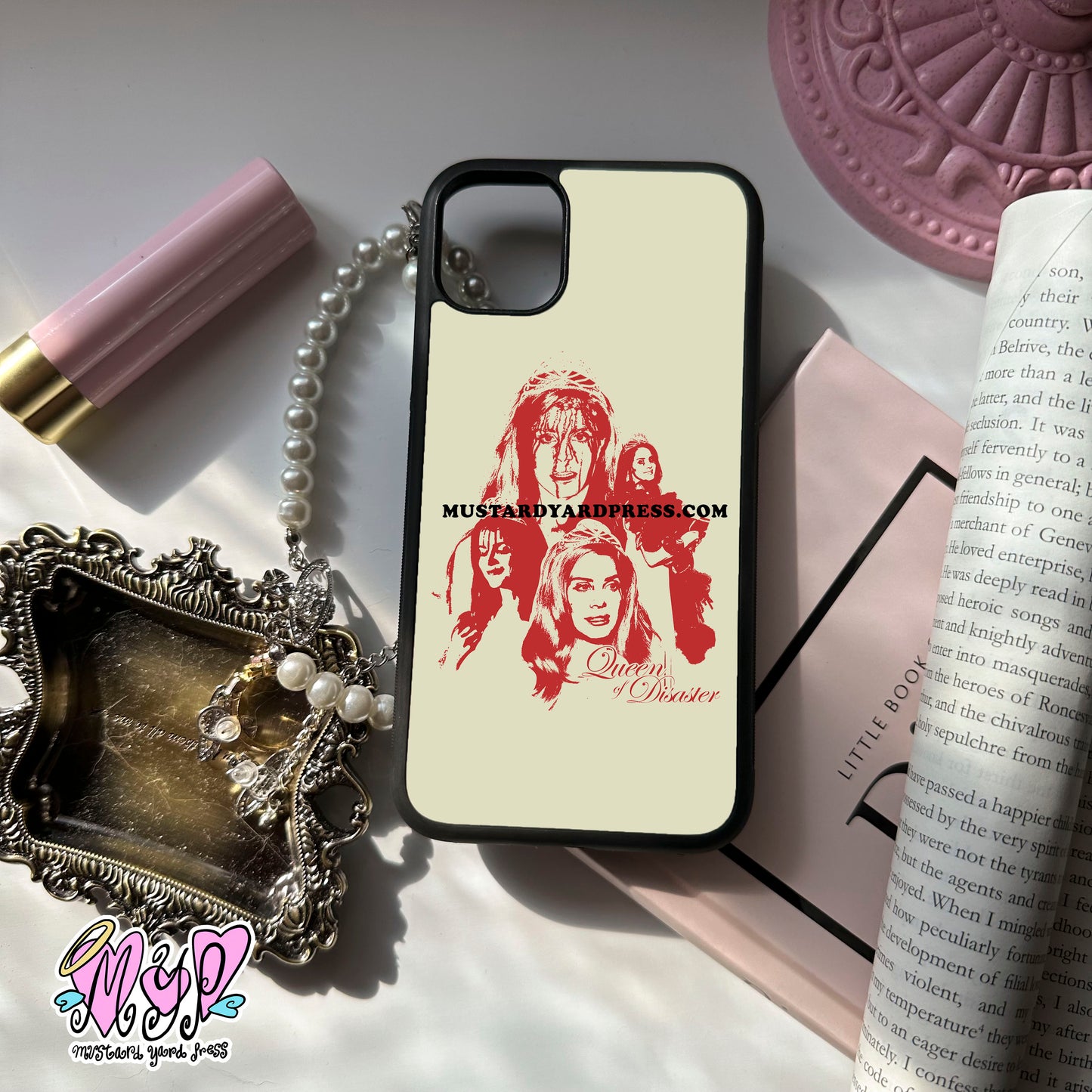 queen of disaster phone case