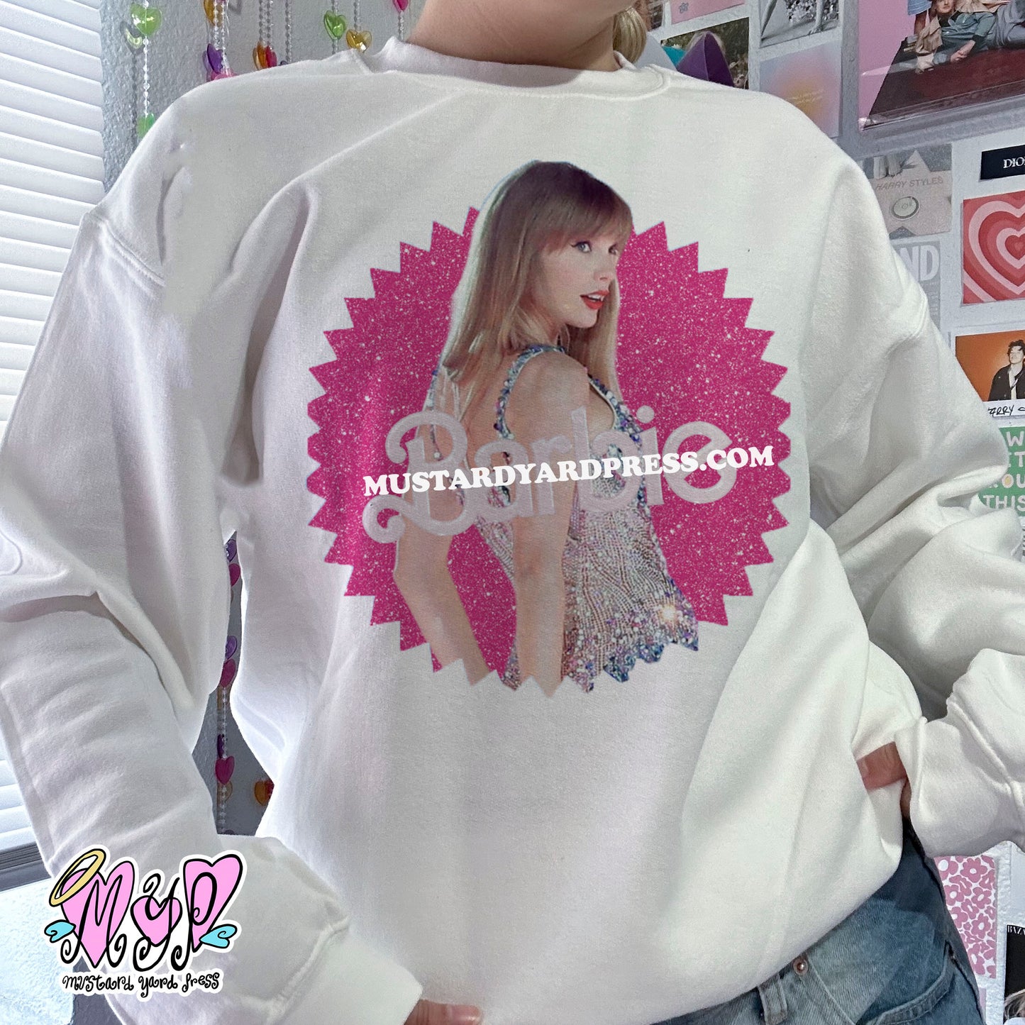 tay doll crewneck