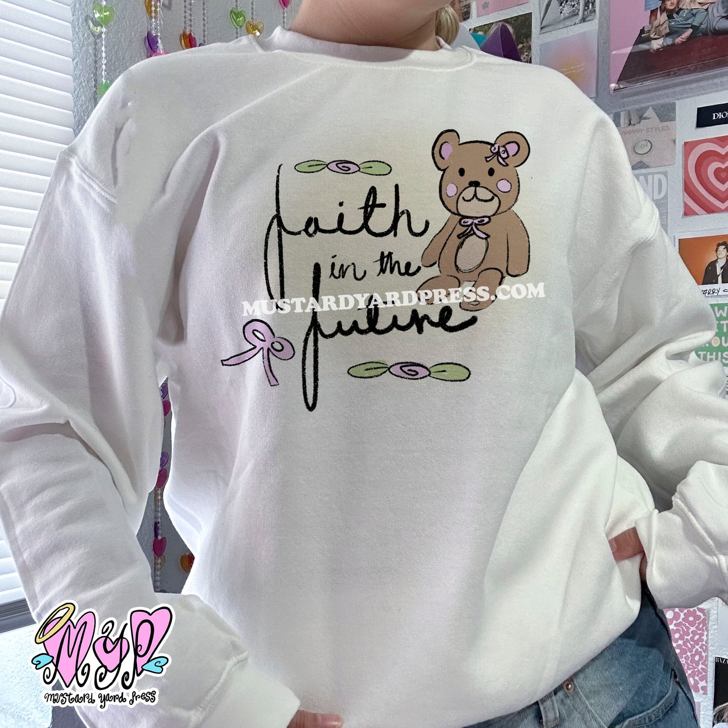 faith bear crewneck